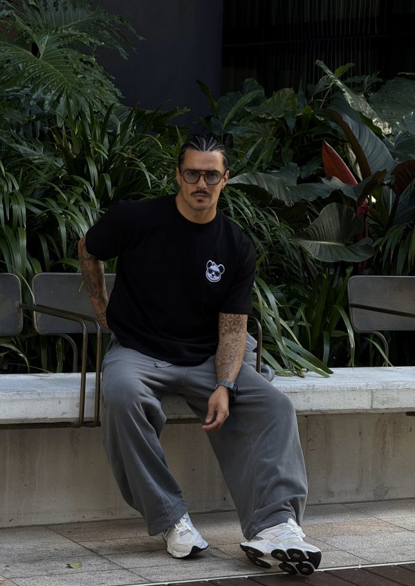 Camiseta Premium Oversize Black edition - Imagen 2
